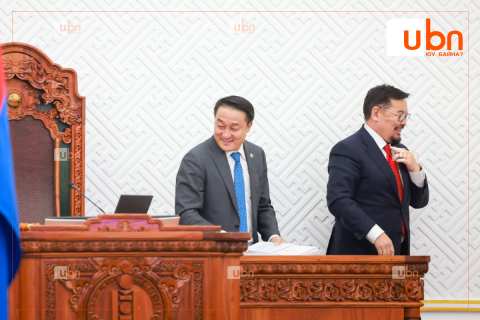 УИХ-ын дарга Д.Амарбаясгалан ЗГ-аас санал авч буй татварын багц хуулийг “Томоохон өөрчлөлт хийж чадахгүй“ гэж ШҮҮМЖЛЭВ