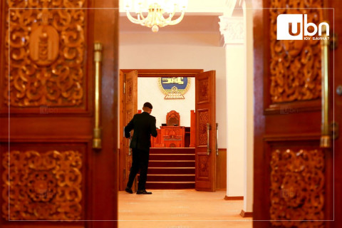 ТАНИЛЦ: Ирэх 7 хоногийн чуулган, байнгын хороо, намуудын бүлгийн хуваарь