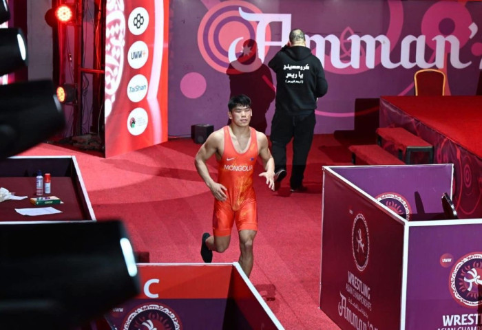 Чөлөөт бөхийн ДАШТ: Н.Батбилгүүн эхний ялалтаа авлаа