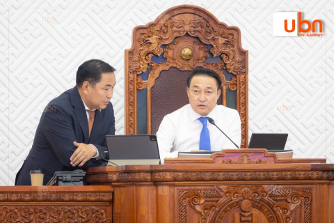 ШУУД: Намрын чуулган нээлтээ хийж байна