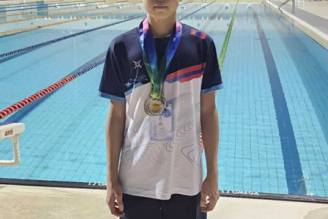 БНХАУ-д болсон усанд сэлэлтийн тэмцээнд “Далайн хаадууд клуб”-ын тамирчин Э.Данзан 5 төрөлд өрсөлдөж 2 алт, 3 мөнгөн медаль хүртлээ