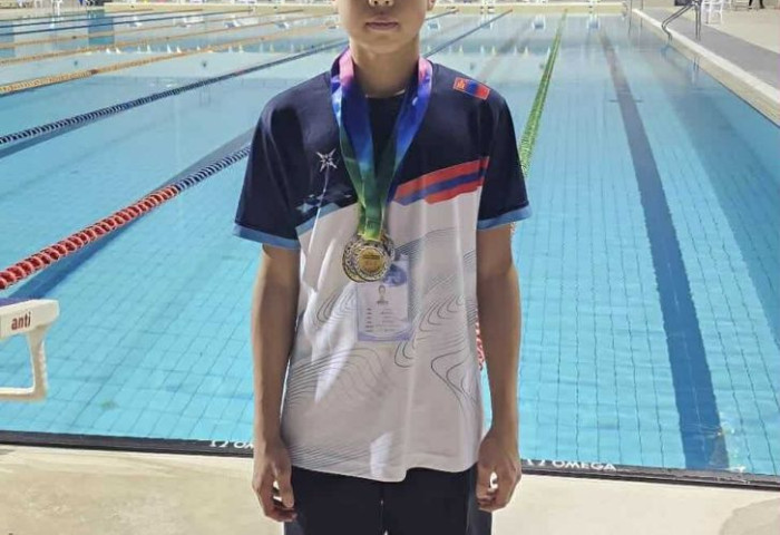 БНХАУ-д болсон усанд сэлэлтийн тэмцээнд “Далайн хаадууд клуб”-ын тамирчин Э.Данзан 5 төрөлд өрсөлдөж 2 алт, 3 мөнгөн медаль хүртлээ