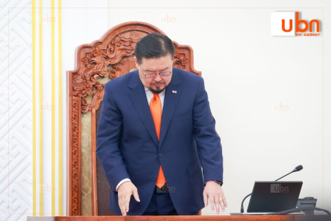 Ерөнхий сайд Г.Занданшатар 2026 оны төсвийн төслийг УИХ-д танилцуулж байна