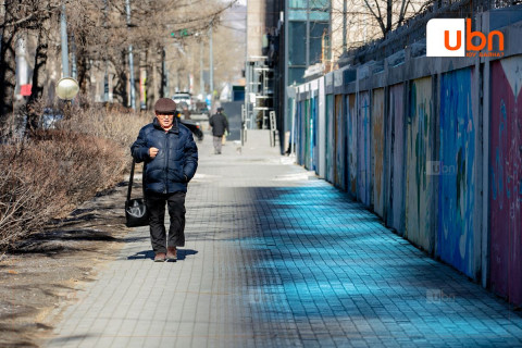 ӨГЛӨӨНИЙ МЭНД: Улаанбаатарт 12 хэм дулаан, үүлшинэ