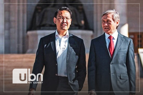 “Э.Батшугар гишүүн ээ, аавдаа “Зарим нэг юмнаас хол бай“ гэж хэл“