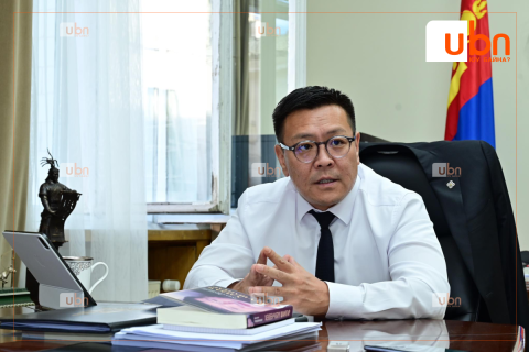 Б.Баярбаатар: Менделеевийн үелэх системийн 17 элементийн дөрөв нь Халзанбүрэгтэйн ордод байдаг. Бид үүнийг тал талаас нь судлах ёстой