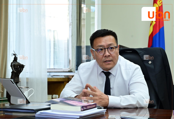 Б.Баярбаатар: Менделеевийн үелэх системийн 17 элементийн дөрөв нь Халзанбүрэгтэйн ордод байдаг. Бид үүнийг тал талаас нь судлах ёстой