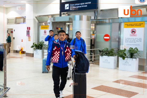 Дэлхийн аваргын мөнгөн медаль хүртсэн МУГТ Т.Тулга эх орондоо ирлээ