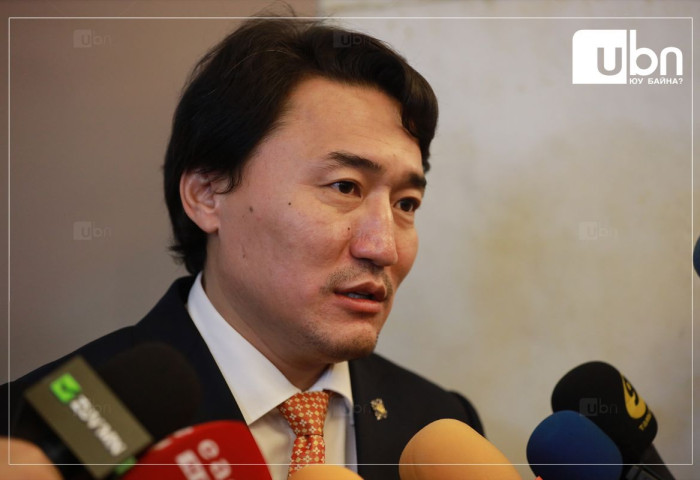 “ОХУ-ын нефть боловсруулах 12 үйлдвэр халдлагад өртсөн учраас дотооддоо нийлүүлэлтийн асуудалтай байгаа. Гэхдээ манайд нийлүүлэлт таслахгүй байхаар тохиролцсон“