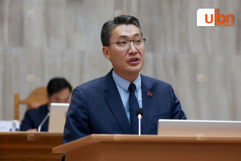 А.Амартүвшин: Иргэд “Хотула“ аппликейшнийг гар утсандаа суулгаснаар виртуал карт үүсэж, нүүрсээ авна