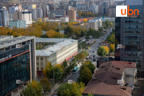 АМРАХ АГШИН: Шаргал өдрүүдийн хотын амьдрал