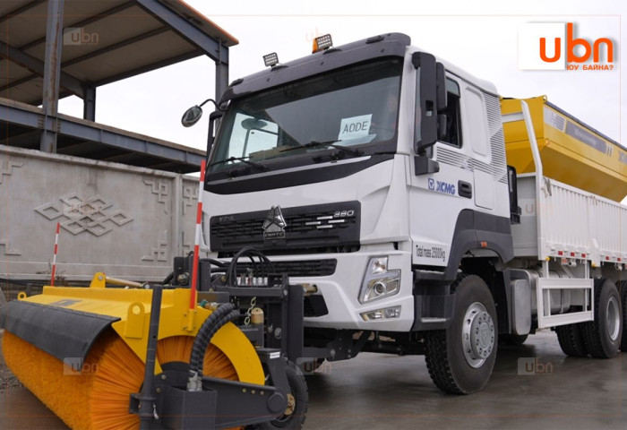 Цас цэвэрлэгээ, давс, бодис цацах зориулалт бүхий 10 машиныг хүлээн авчээ