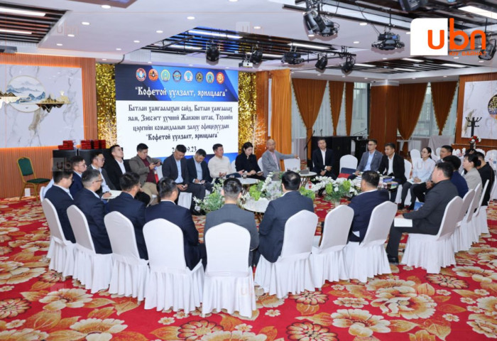 Батлан хамгаалах салбарт хэрэгжүүлж болох шинэ санал санаачилгыг залуучуудаасаа авч байна