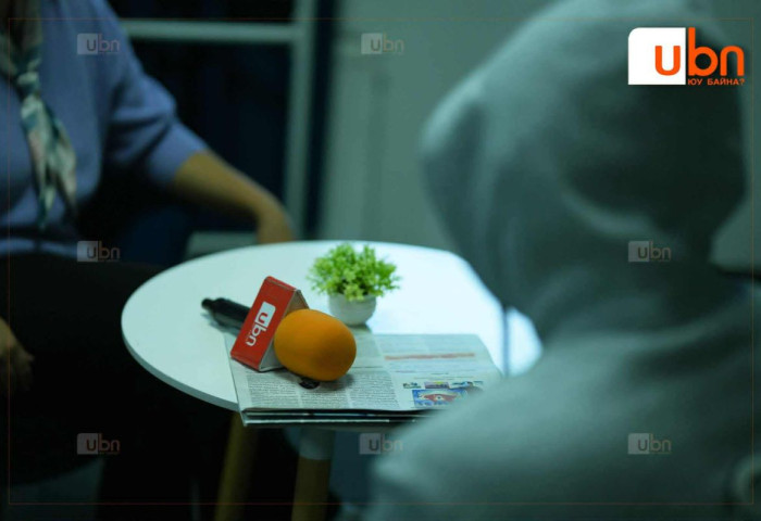 Иргэн Н: “Дарахад л хожих юм шиг” мэдрэмж намайг гүн рүү нь улам их татсан.  Том мөрөөдөл маань “Өргүй болох, ээжийгээ зовоохгүй, гэрээсээ хөөгдөхгүй байх“ гэсэн энгийн мөрөөдлөөр солигдсон