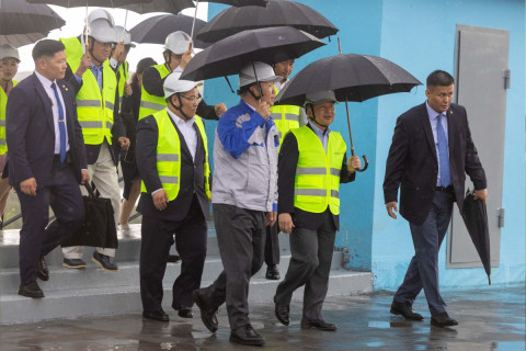 Цог Жавхлант Эзэн Хаан Нарүхито өнөөдөр Ус сувгийн удирдах газарт зочиллоо