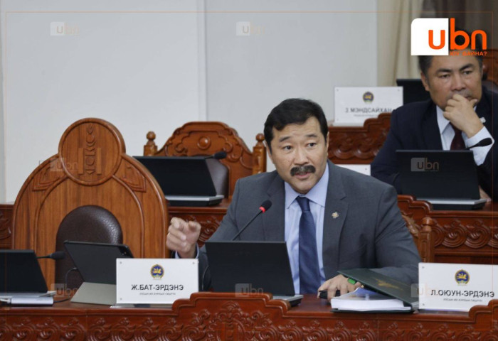 Ж.Бат-Эрдэнэ: Халзанбүрэгтэй орд газрын сонсголын хүрээнд УИХ тогтож ярилцах хэрэгтэй
