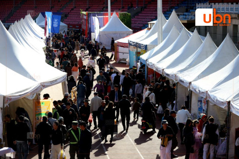 СУРВАЛЖИЛГА: “Намрын ногоон өдрүүд“ үзэсгэлэн хөл хөдөлгөөн ихтэй ч зарим бүтээгдэхүүн хэт үнэтэй байгаад иргэд “ам муутай“ байна