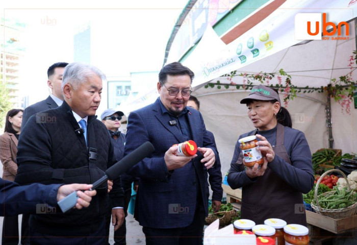 Тариаланч, ногоочид үзэсгэлэн худалдааны цагийг уртасгах, Төв цэнгэлдэхийн машины зогсоолын төлбөрөөс чөлөөлөх саналыг Ерөнхий сайдад уламжлав