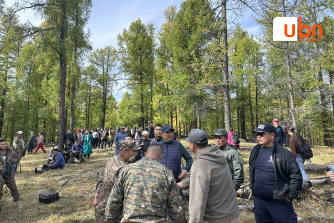 ОБЕГ: Хүүг алга болсон газраас зүүн хойд зүгт 25 км-т Нялуугийн хаш гэдэгт газарт хайж байна