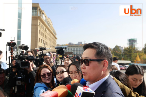 С.Эрдэнэбат: Хэрүүл удахаараа сайн зүйлд хүрдэггүй. Ард түмэнд л халтай учраас намын даргын асуудлыг яаралтай шийдэх ёстой