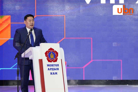 БАГА ХУРАЛ: Л.Оюун-Эрдэнэ МАН-ын даргын ажлаа өгөхөө мэдэгдлээ