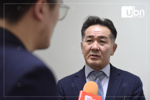 Ц.Цэрэнпунцаг: Манай хүүгийн найз охин руу янз бүрийн юм бичээд байсан учраас уурлаж, зодолдсон гэсэн