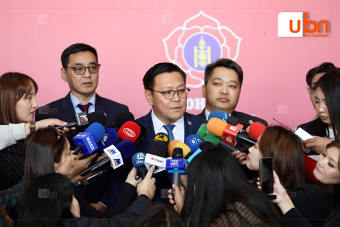 ШУУД: МАН-ын даргыг сонгосон Бага хурлын шийдвэр хууль, дүрэмд нийцсэн эсэх асуудлаар МАН-аас мэдээлэл хийж байна