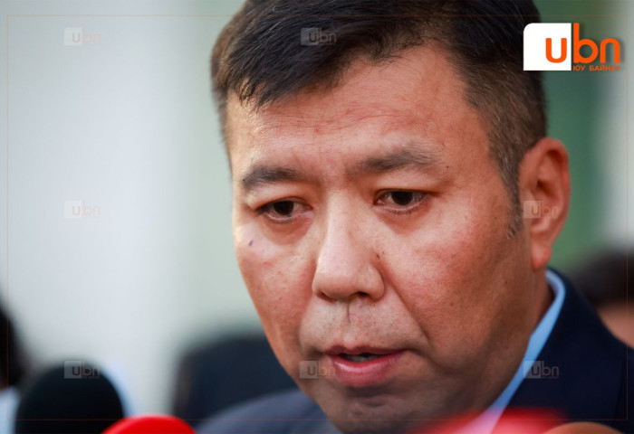 Б.Энхбаяр: Б.Баярбаатар дүрдээ бага ор. Үлгэрийн баатар юм уу