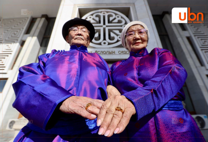 ФОТО: Өнөөдөр “АЛТАН ХУРИМ“, “ОЧИР ЭРДЭНИЙН ХУРИМ“-аа хийж буй буурлууд