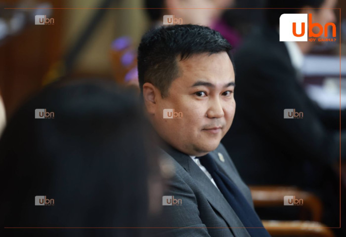 П.Сайнзориг: Тодорхой орон тоог батлуулж авчхаад цалингийн хэмнэлт хийгээд дураараа цалин өсгөдөг гажуудлаас бид гарах ёстой