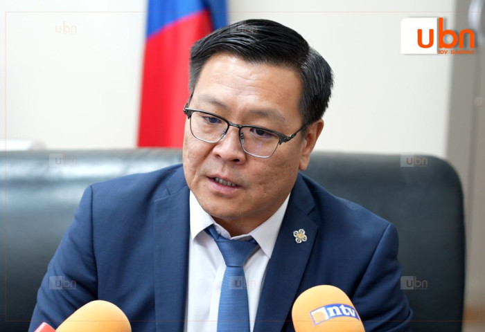 Б.Баярбаатар: Намын даргын өрсөлдөөн сая хэрээс хэтэрлээ. М.Энхболд, С.Баяр нарын өрсөлдөөн жудагтай явагддаг байлаа