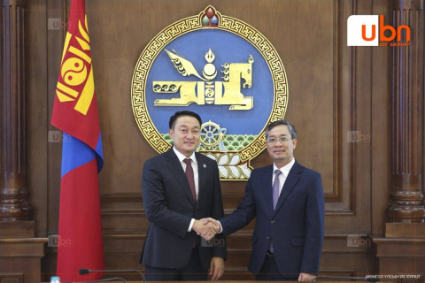 УИХ-ын дарга Д.Амарбаясгалан Элчин сайд Нгуен Дуан Тань-ыг хүлээн авч уулзлаа