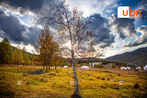 ӨГЛӨӨНИЙ МЭНД: Улаанбаатарт 23 хэм дулаан, багавтар үүлтэй