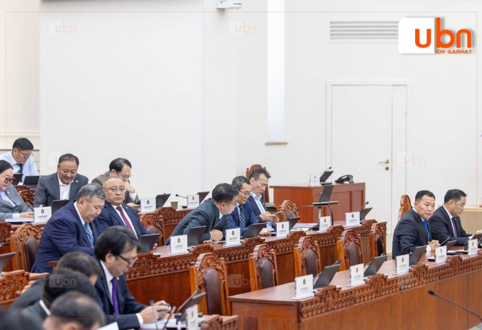 ШУУРХАЙ: УИХ дахь АН-ын бүлгийн гишүүд чуулганы хуралдааныг орхин гарлаа