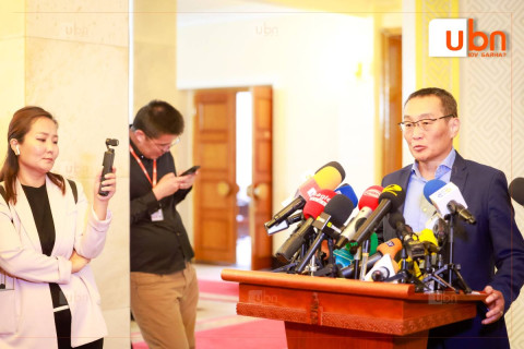 Х.Тэмүүжин: Парламентын индэрийг ашиглах асуудал үүсч болзошгүй тул Д.Амарбаясгалангаар удирдуулахгүй, ийм асуудалтай хэлэлцүүлэгт оролцохгүй гэсэн шийдвэрийг АН-ын бүлэг гаргасан