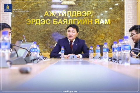 Г.Дамдинням: Хууль бусаар алт олборлогчдод хатуу хариуцлага тооцож, өргөн бүрэлдэхүүнтэй тэмцэнэ