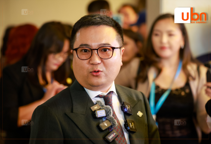 “Төрийн сангийн данс улайсан. Цалин, тэтгэврээ тавьж чадахгүй байдал руу явж байна“