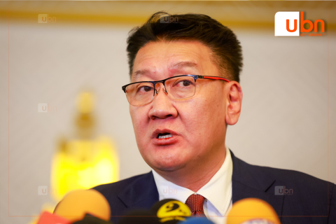 Б.Жавхлан: 10-р сар гарсан байхад төсвийн 2 дахь хэлэлцүүлгээ хийж амжаагүй яваа нь эрсдэл дагуулж байна