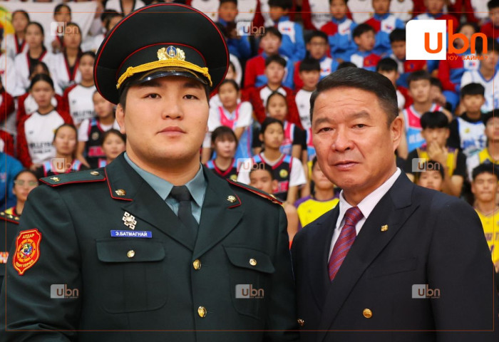 Улсын арслан Э.Батмагнайд ДЭСЛЭГЧ цол хүртээжээ