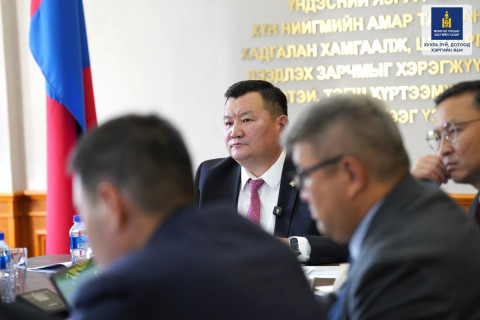 Стратегийн ач холбогдол бүхий ашигт малтмалын ордын тусгай зөвшөөрлийг хуулийн дагуу олгосон эсэхийг шалгаж, дүгнэлт гаргах үүрэг бүхий ажлын хэсэг хуралдлаа