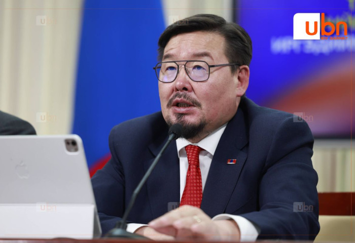 Ерөнхий сайд Г.Занданшатарыг огцруулах бичигт 50 гаруй гишүүн гарын үсэг зурж УИХ-д хүргүүллээ