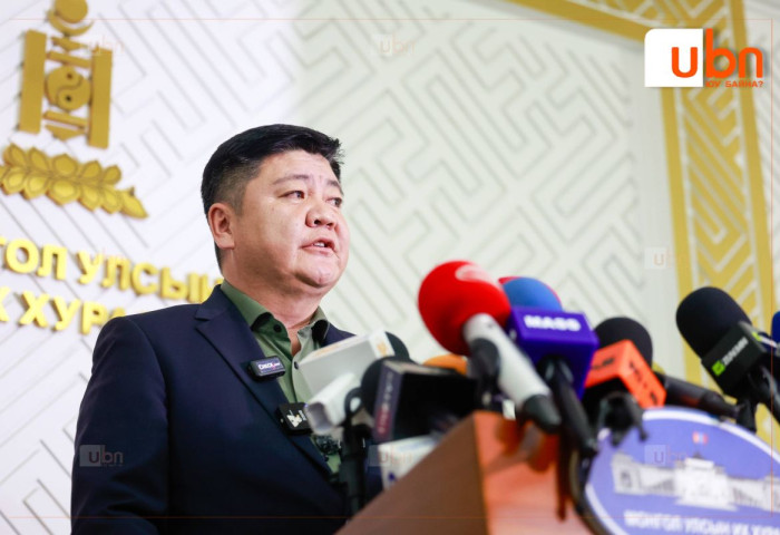 Ц.Сандаг-Очир: Гүйцэтгэх засаглалын тэргүүн өрөөндөө УИХ-ын даргыг “Алуурчин, авлигачин“ мэтээр цоллож байгаад гүнээ харамсаж байна