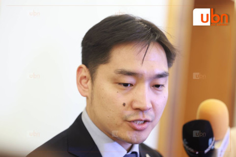 Г.Лувсанжамц: Маш олон хардлага, сэрдлэг явагдаж байна. Шүүх засаглал аль талыг нь ялахыг хүлээгээд байгаа юм уу, хэзээ гарч ирэх юм