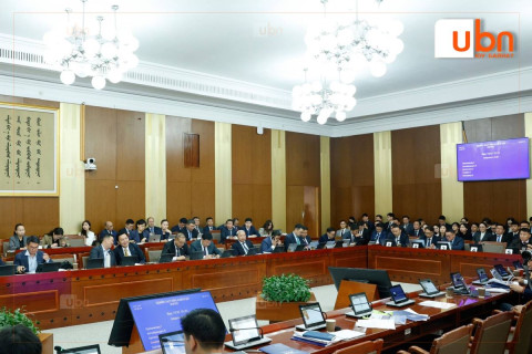 ЭЗБХ: Төрийн албан хаагчдын цалинг инфляцитай уялдуулж нэмэх нь зүйтэй гэв