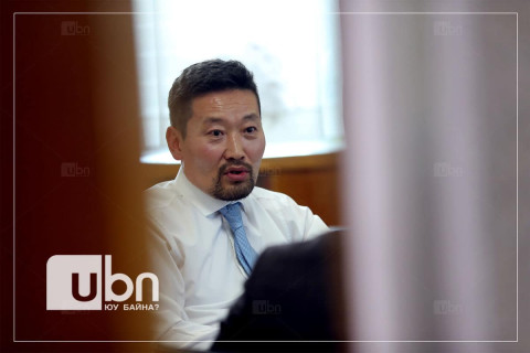 Х.Ганхуяг: Төсвийн хэлэлцүүлэг цагалбарынхаа дагуу л үргэлжилж байгаа. Гэхдээ төсөв хэлэлцэж буй энэ үед үл ойлголцлоо түргэн шийдэхгүй бол төрийн зовлон болох нь