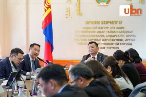 Лондонгийн олон улсын Арбитрын шүүхэд үүссэн “Оюутолгой“ ХХК-ийн нэхэмжлэлтэй МУ-ын ЗГ-т холбогдох Арбитрын маргааны явцын талаарх мэдээллийг сонсжээ