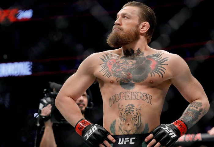 Конор МакГрегор тулаанд оролцох эрхээ 18 сараар хасууллаа