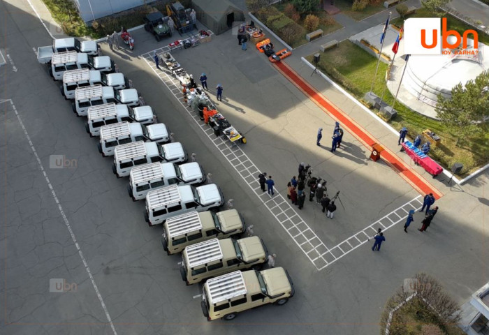 Улсын төсвийн хөрөнгө оруулалтаар шуурхай албаны автомашин болон техник хэрэгслүүдийг хүлээлгэн өглөө