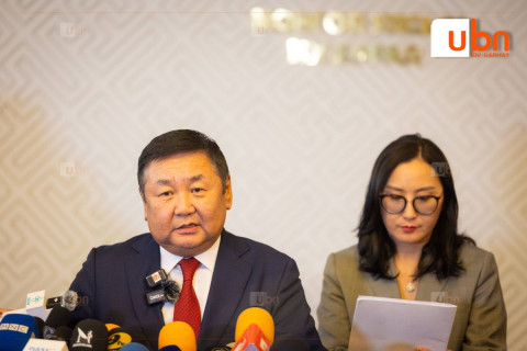 Д.Ганбат: Харбиний гэрээний сонсголыг хийлгэхгүйн тулд гишүүдэд янз бүрийн зүйл амласан байсан