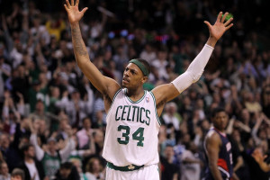 NBA-ийн домогт тоглогч Пол Пирс согтуугаар жолоо барьсан хэргээр баривчлагджээ